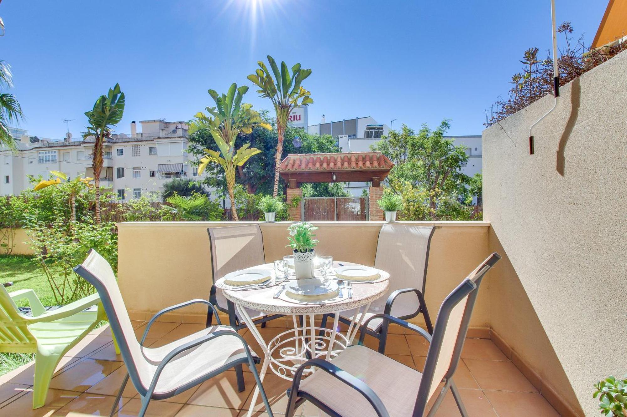 Apartamento Cala Bajo Nerja Bagian luar foto