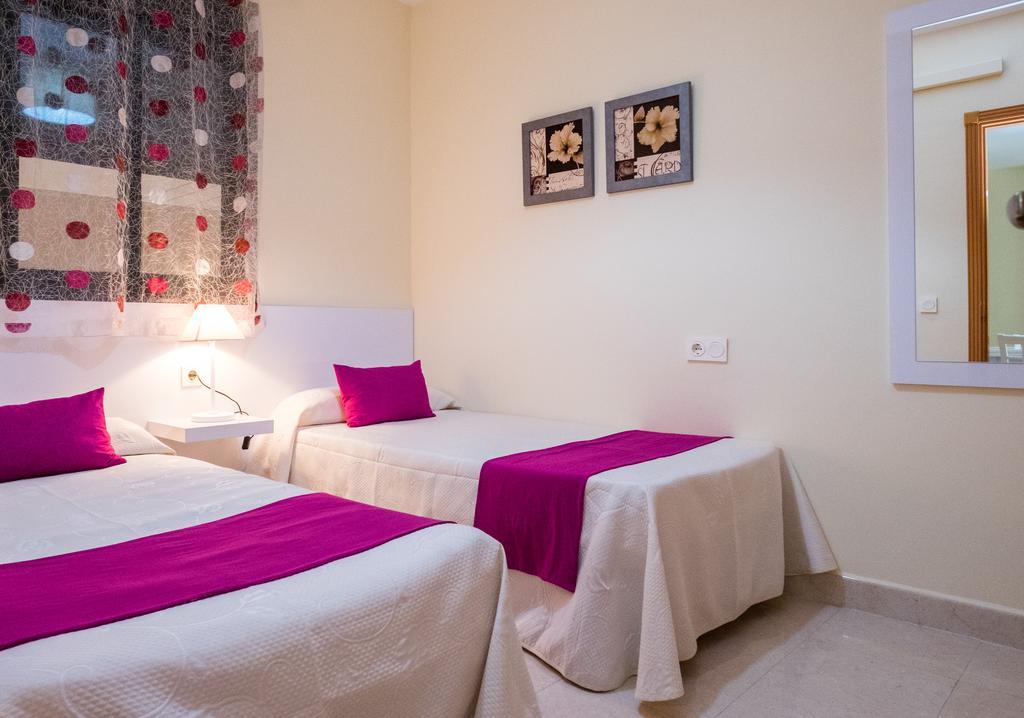 Apartamento Cala Bajo Nerja Bagian luar foto