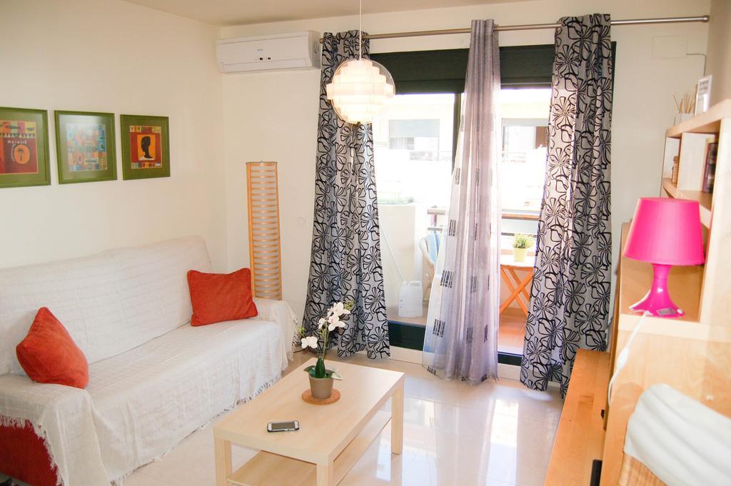 Apartamento Cala Bajo Nerja Bagian luar foto